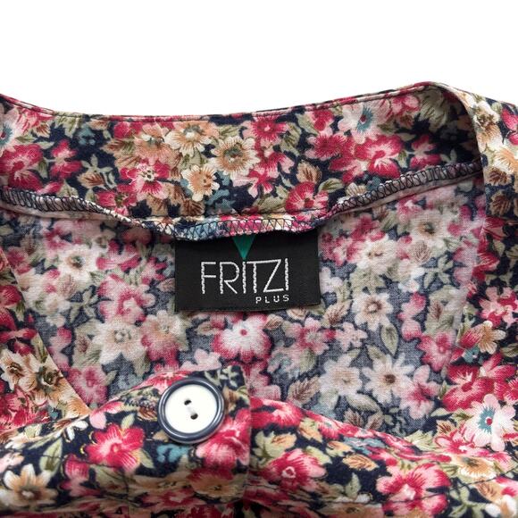 Fritzi Plus Vintage Floral Button-Down Blouse - Picture 3 of 4